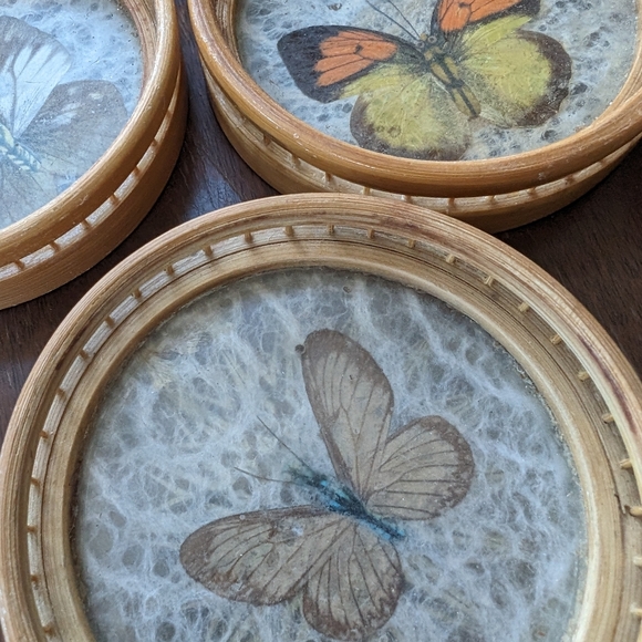 Vintage butterfly coasters - Picture 2 of 7